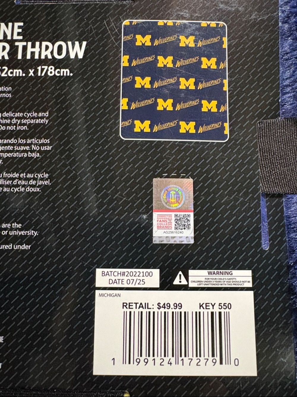 University of Michigan Throw Blanket Large - Picture 11 of 11